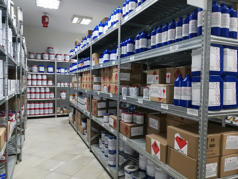 Italkrom Βερνίκια Ξύλου, Λειαντικά, Γυαλόχαρτα, Αντλίες Βαφής
